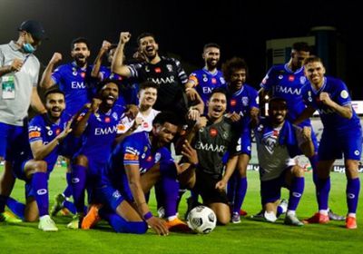 رسميًا.. نجم دفاع الهلال يرحل عن الفريق