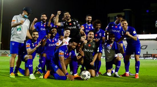 رسميًا.. نجم دفاع الهلال يرحل عن الفريق