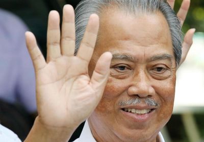 أكبر حزب في ماليزيا يطالب باستقالة رئيس الوزراء