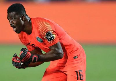 حارس مرمى كايزر تشيفز يرفع راية التحدي أمام الأهلي