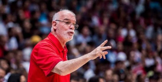 الأهلي يعلن رحيل مدرب كرة السلة