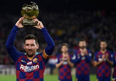 أندية الدوري الإسباني تتحد للتجديد لميسي