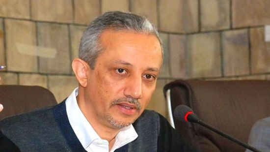 "هائل سعيد" تتملك 35 ألف لبنة في صنعاء بمساعدة حوثية