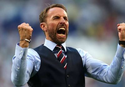 وسام ملكي ينتظر مدرب إنجلترا في حال الفوز