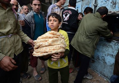 أزمة اقتصادية.. سوريا ترفع سعري الخبز والمازوت