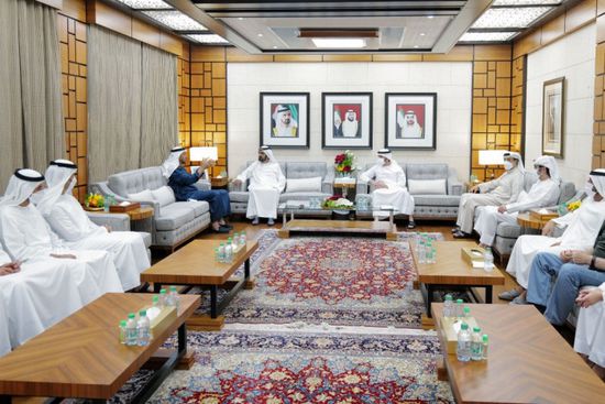  بن راشد: بن زايد رجل عظيم وطموحاته للإمارات "بلا سماء"