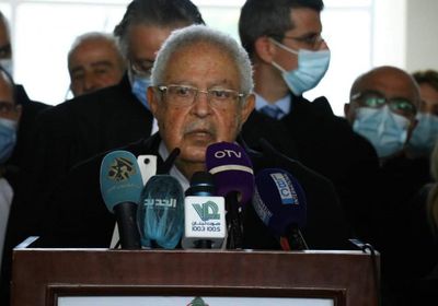  اليوم.. رئيس الوزراء اللبناني يستقبل نقيب محامين مصر