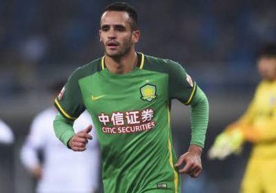 أزمة أوجستو تقربه من الإنتقال للدوري السعودي