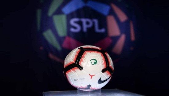 إعلامي سعودي ينتقد طلبات تطبيق "نظام اللعب المالي النظيف"