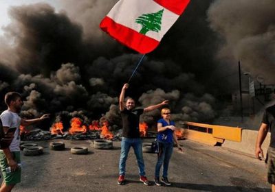 قطع طرق بلبنان احتجاجا على عرقلة تشكيل الحكومة