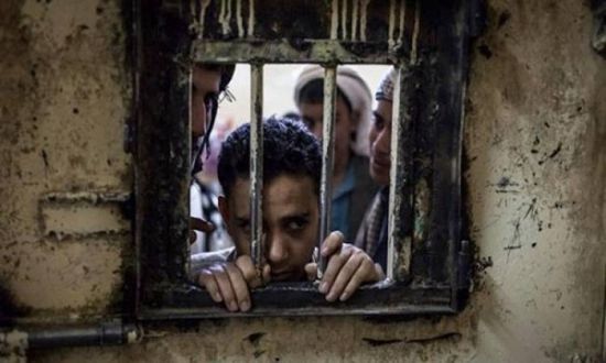 "الشرق الأوسط": استحداث 70 سجنًا حوثيًا لمعتقلي المليشيا