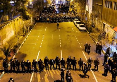 قوات الأمن الإيرانية تقتل متظاهرًا في الفلاحية بالأحواز