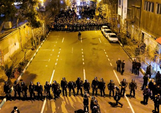 قوات الأمن الإيرانية تقتل متظاهرًا في الفلاحية بالأحواز