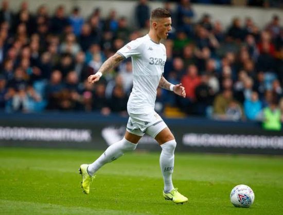 آرسنال يتفق مع برايتون على ضم بن وايت