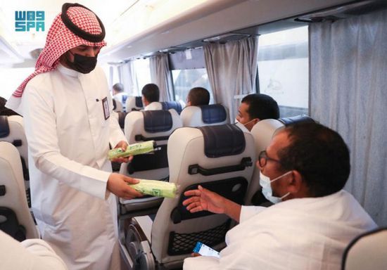 توزيع 5 آلاف مظلة شمسية على طلائع الحجاج