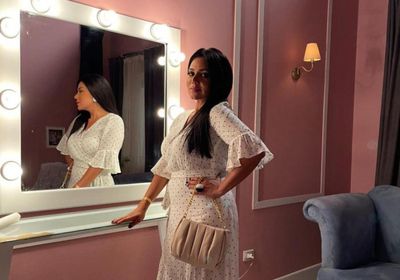 رانيا يوسف تنشر صور جديدة من كواليس "الآنسة فرح 4"