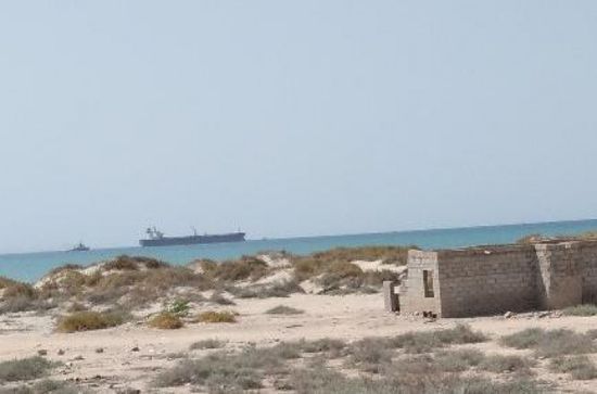 "كاليديا" تغادر ميناء الرضوم بمليوني برميل من نفط الجنوب