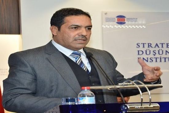 الشمري: استخدام الأحزاب للشعارات الدينية سبب الإلحاد بالعراق