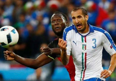 لوكاكو يرد على منافسته مع كيليني في اليورو