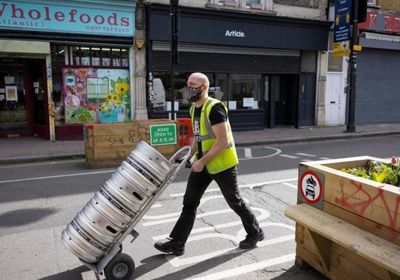 بريطانيا ترفع القيود الصحية المرتبطة بكورونا