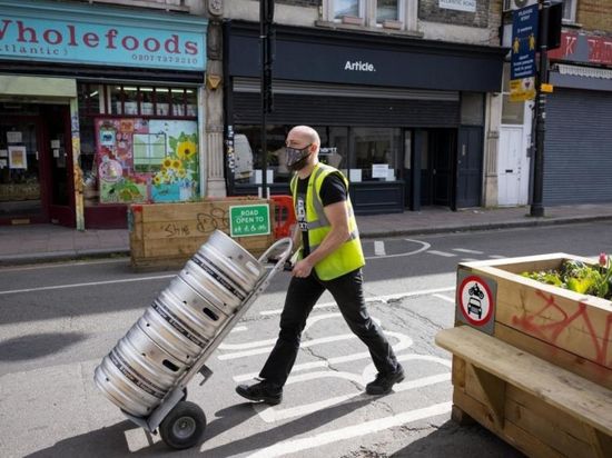 بريطانيا ترفع القيود الصحية المرتبطة بكورونا
