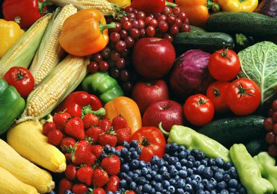 أسعار الخضروات والفواكه بأسواق العاصمة عدن اليوم الإثنين