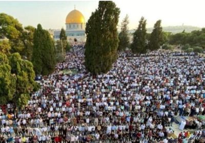  100 ألف مصلٍ يؤدون صلاة عيد الأضحى بالمسجد الأقصى