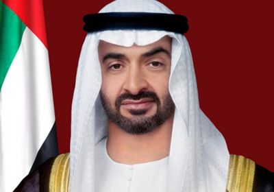  ولي عهد أبوظبي يؤدي صلاة العيد ويزور قبر الشيخ زايد