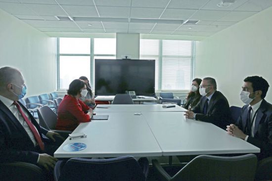 قرقاش: الإمارات شريك فعال في تعزيز السلام الدولي