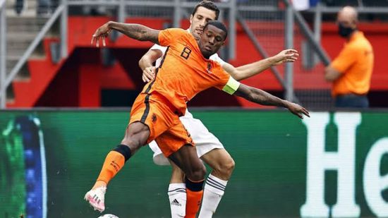 فينالدوم يصل سان جيرمان لتقديمه