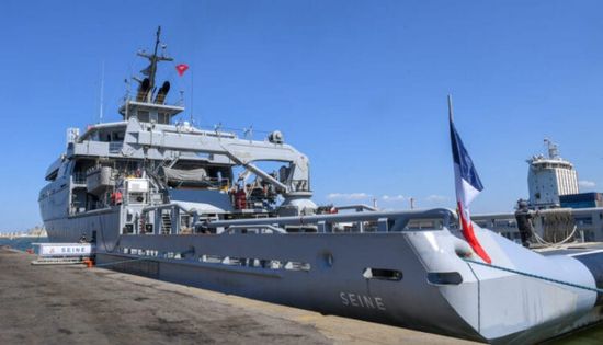 فرنسا ترسل باخرة عسكرية محملة بالأكسجين لتونس