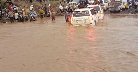 إنقاذ أسرة من الغرق في سيول توّنة