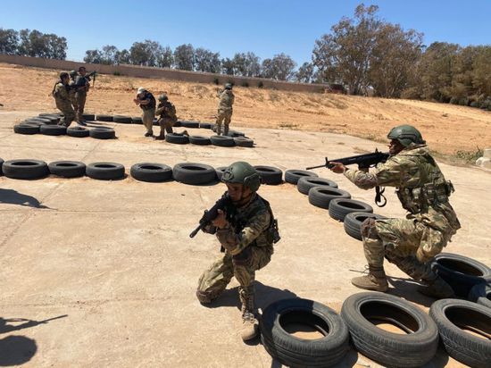 انتهاكات جديدة غرب ليبيا.. تدريب تركيا لمليشيات الإخوان عرض مستمر