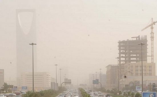 الأرصاد تحذر من رياح نشطة في الرياض