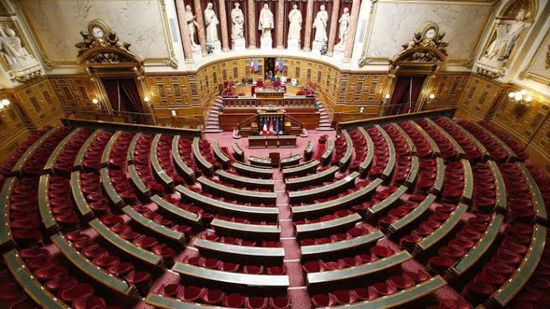  الشيوخ الفرنسي يقر قانونًا لتوسيع نطاق التلقيح الإجباري