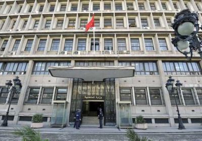 الجيش التونسي يتمركز حول مقر وزارة الداخلية