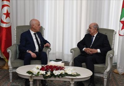 قيس سعيد وتبون يبحثان تطورات الأوضاع في تونس