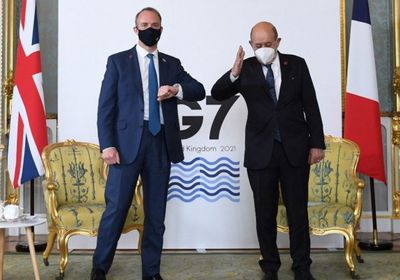 وزيرا خارجية فرنسا وبريطانيا يناقشان الأوضاع السياسية الليبية