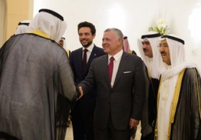 أمير الكويت والعاهل الأردني يناقشان دعم العلاقات الثنائية