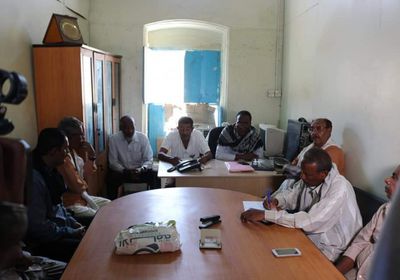 "نقابات عمال حضرموت": فساد الشرعية يقود الشعب للهلاك