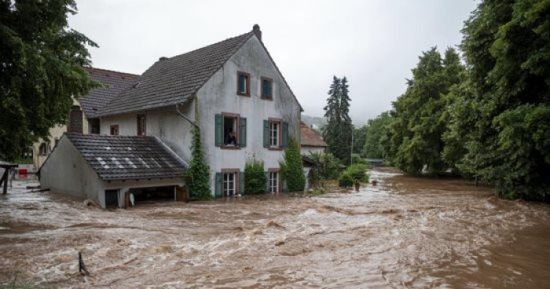  وفاة 41 شخصا في فيضانات بلجيكا