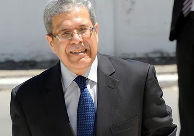 هاتفيًا.. وزير الخارجية التونسي يُطمئن نظراءه بمستجدات الأوضاع