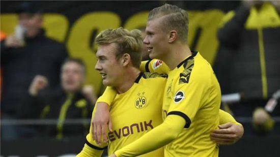 نجم بوروسيا يحسم أمره من الرحيل عن الفريق