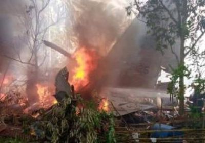  مقتل 4 أشخاص في تحطم طائرة غرب أوكرانيا