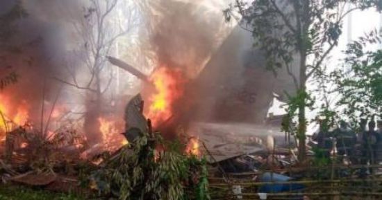  مقتل 4 أشخاص في تحطم طائرة غرب أوكرانيا