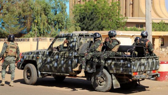 النيجر: مقتل 18 مدنيًا في هجوم مسلح قرب الحدود مع مالي