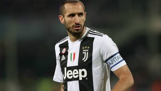 كيليني: لن أرحل عن صفوف يوفنتوس