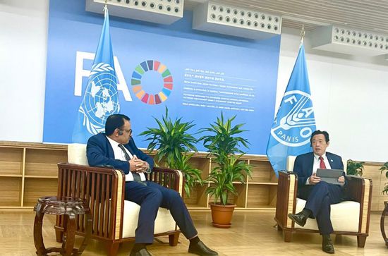 وزير الزراعة ومدير "فاو" يبحثان تعزيز التعاون