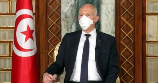 الرئيس التونسي يعفي مساعد وزير الخارجية من منصبه