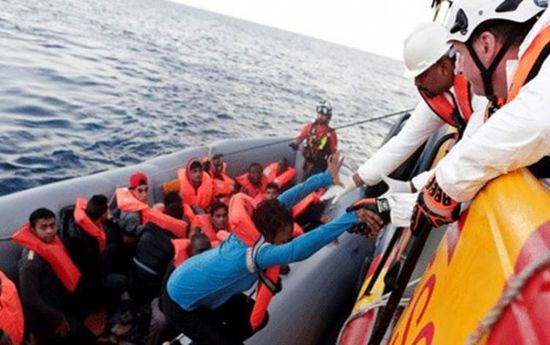 إنقاذ 121 مهاجرًا غير شرعي قبالة سواحل ليبيا